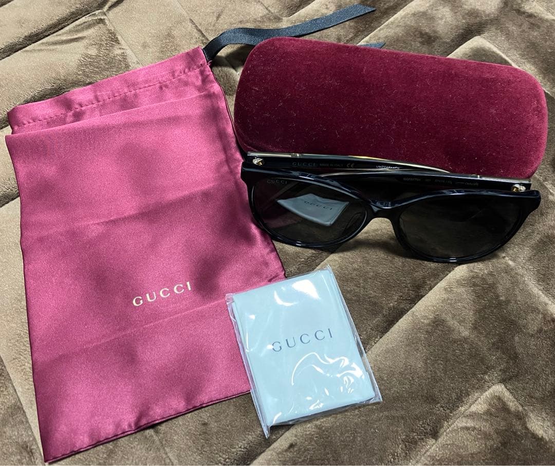 GUCCI サングラス GG0377SK ブラック GG0377SK-001（ブラック/グレー） GUCCI｜グッチ 通販 | ビックカメラ.com