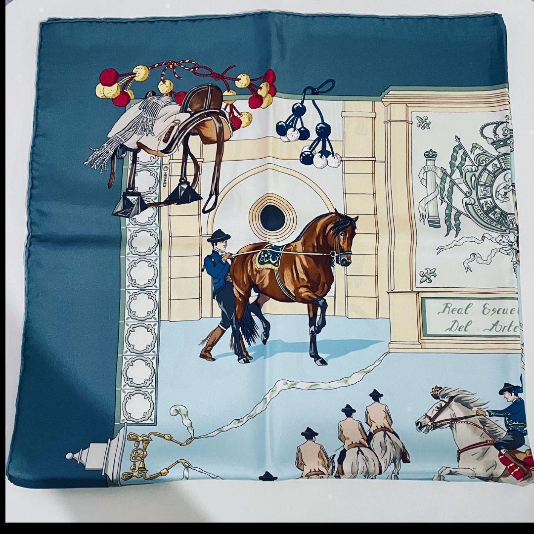 Hermès カレ90 王立アンダルシア馬術学校 のシルクスカーフ