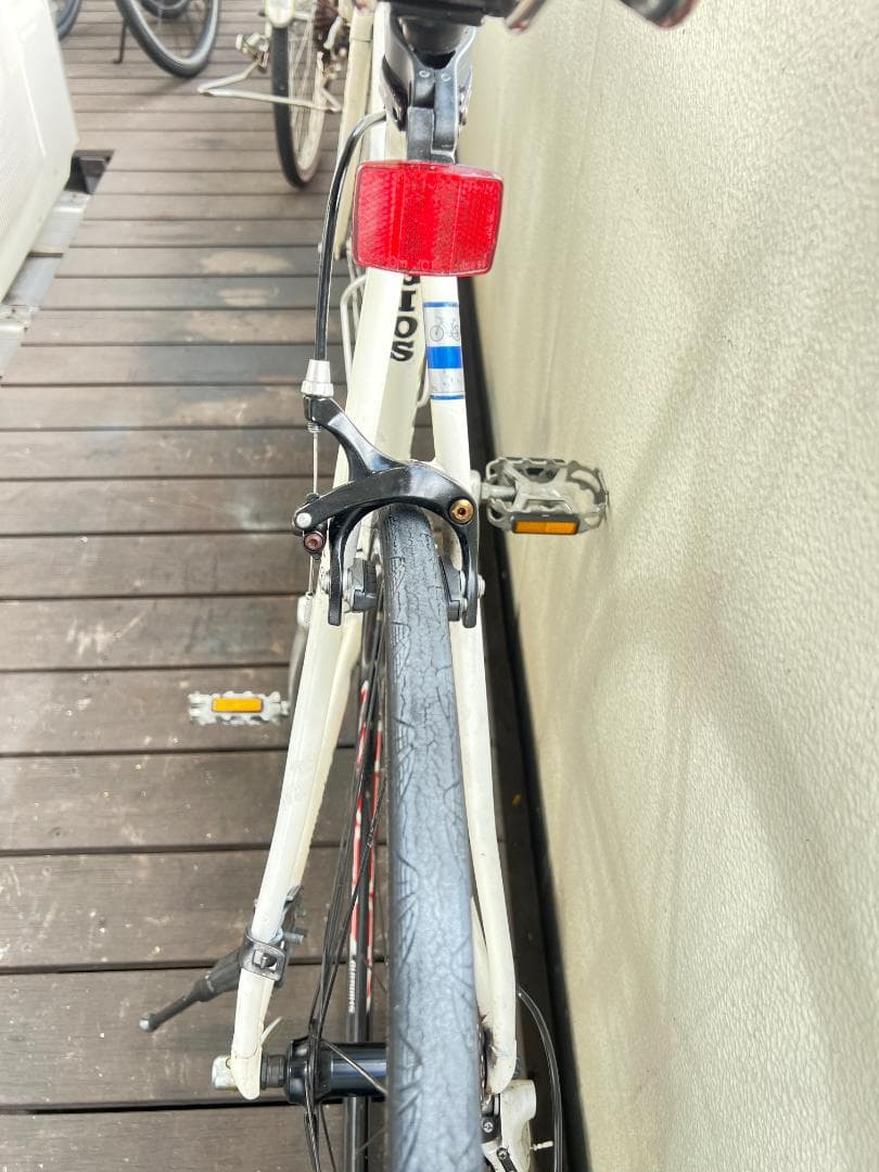 GIOSクロスバイク AMPIO ホワイト 18段変速 700c 引取専用 GIOS