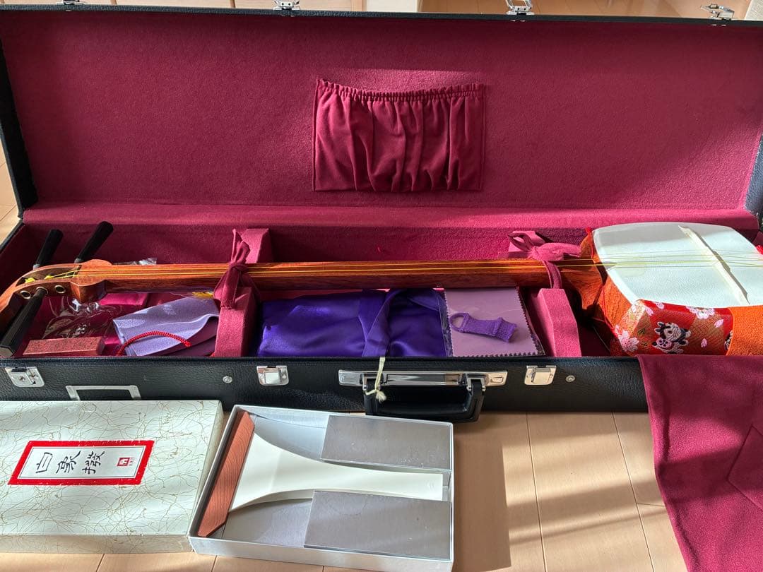 三味線本体 黒ケース付き　地唄 楽天市場】長唄・民謡・地唄三味線用【 桐芯ケース premium (カバー付