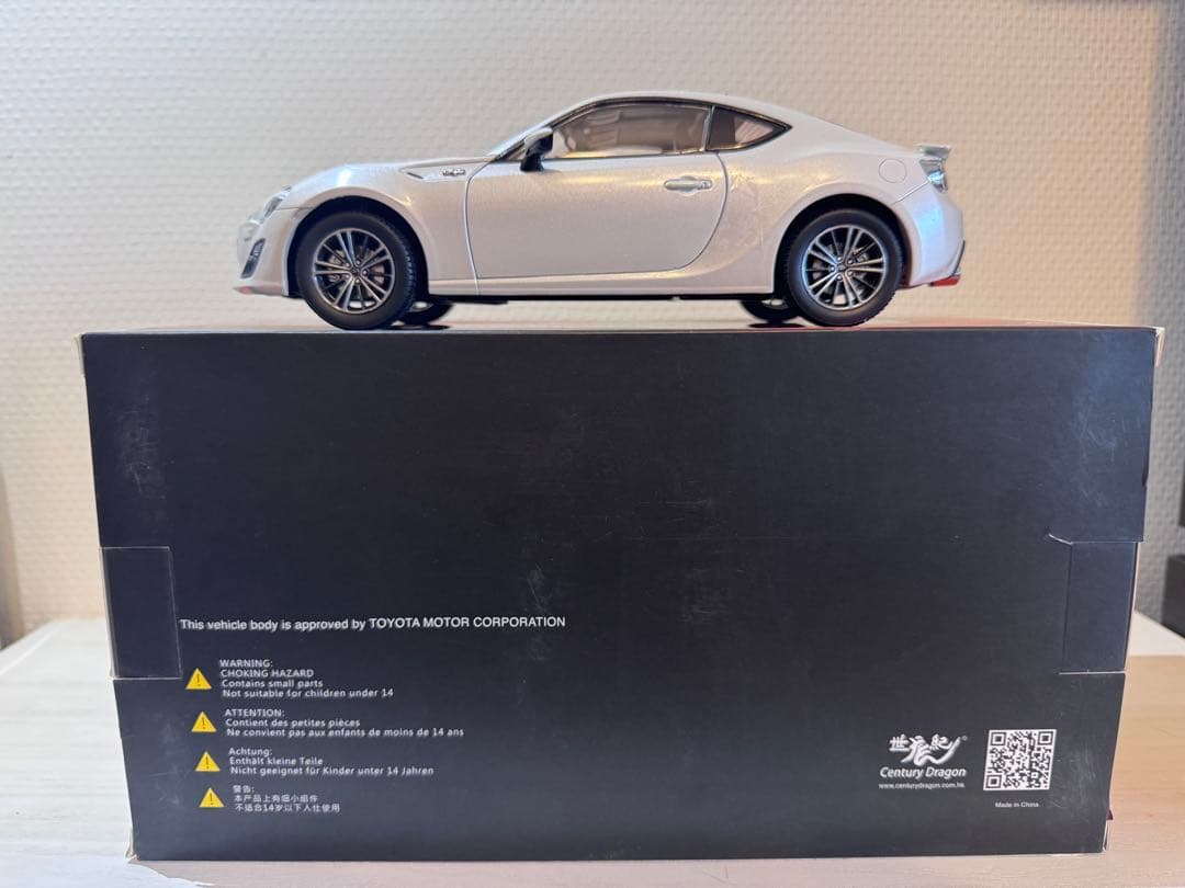 トヨタ86 ミニカー 白　 1/18 Amazon.co.jp: ミニカー スケールモデルカー 1/18 For トヨタ 86 GT